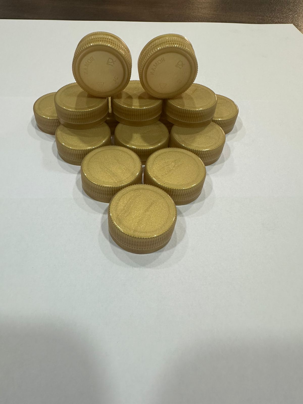 gold short Neck